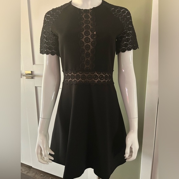 Suncoo Paris Lace Insert Dress Keyhole Back NWT - Picture 6 of 10